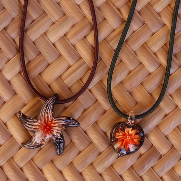 Lampwork artistic glass pendant and necklace - Picture 5 of 6